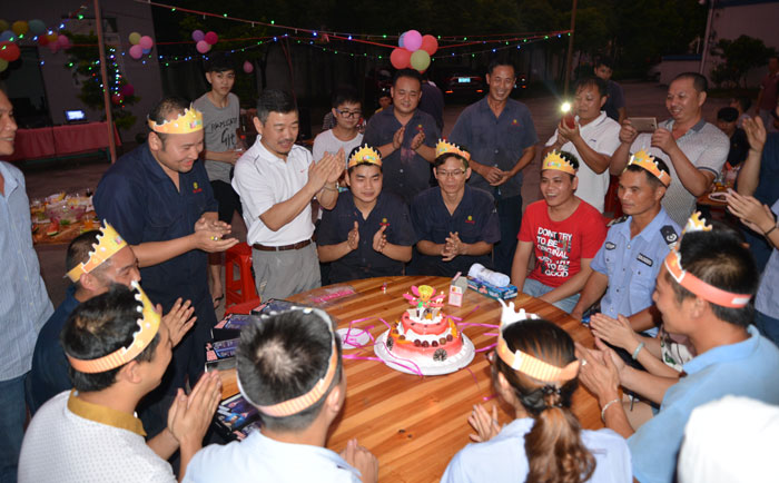 歡度中秋佳節(jié)，鑫發(fā)全體同仁燒烤聚餐活動